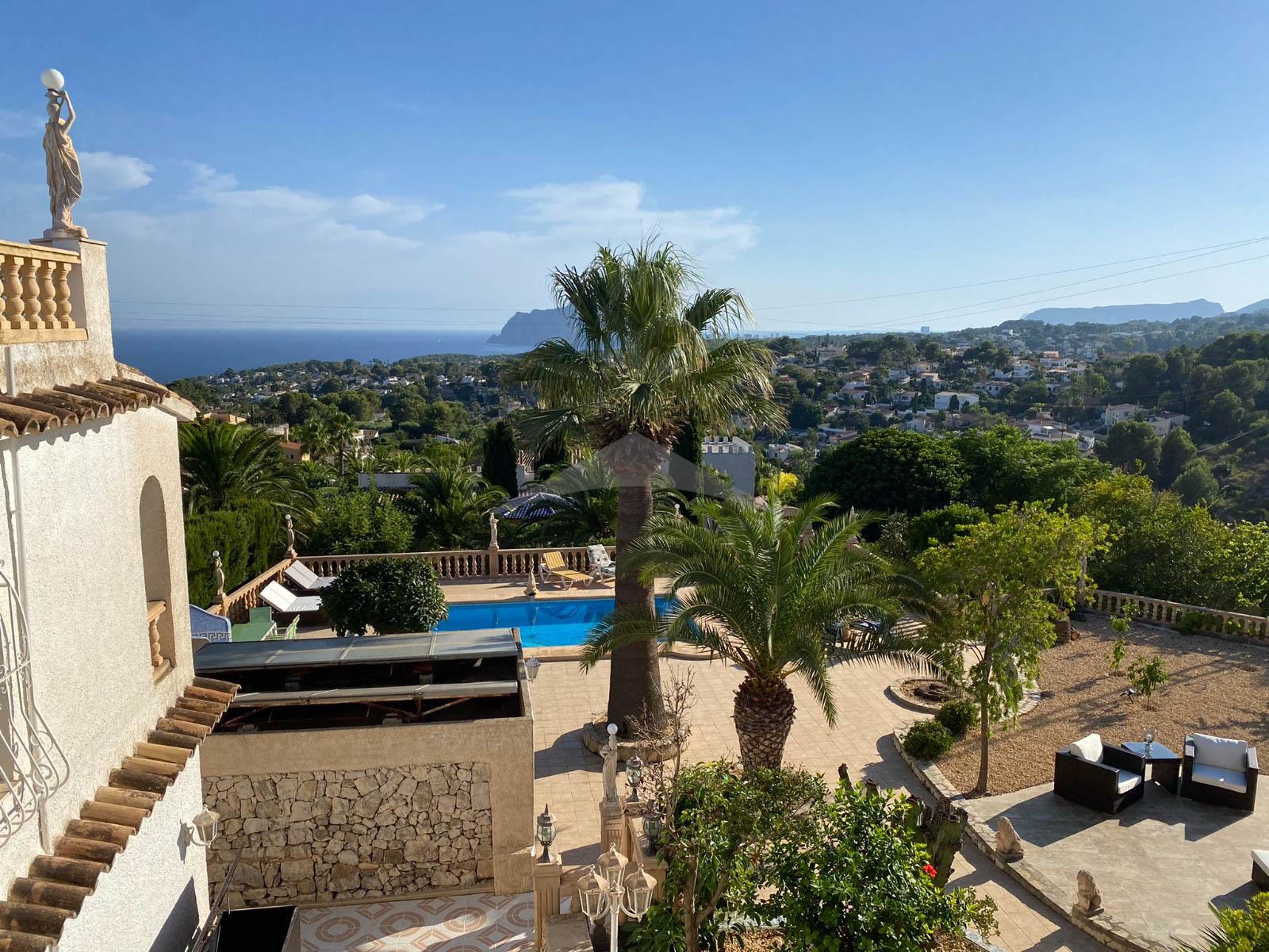 Villa met uitzicht op zee te koop in Benissa Costa