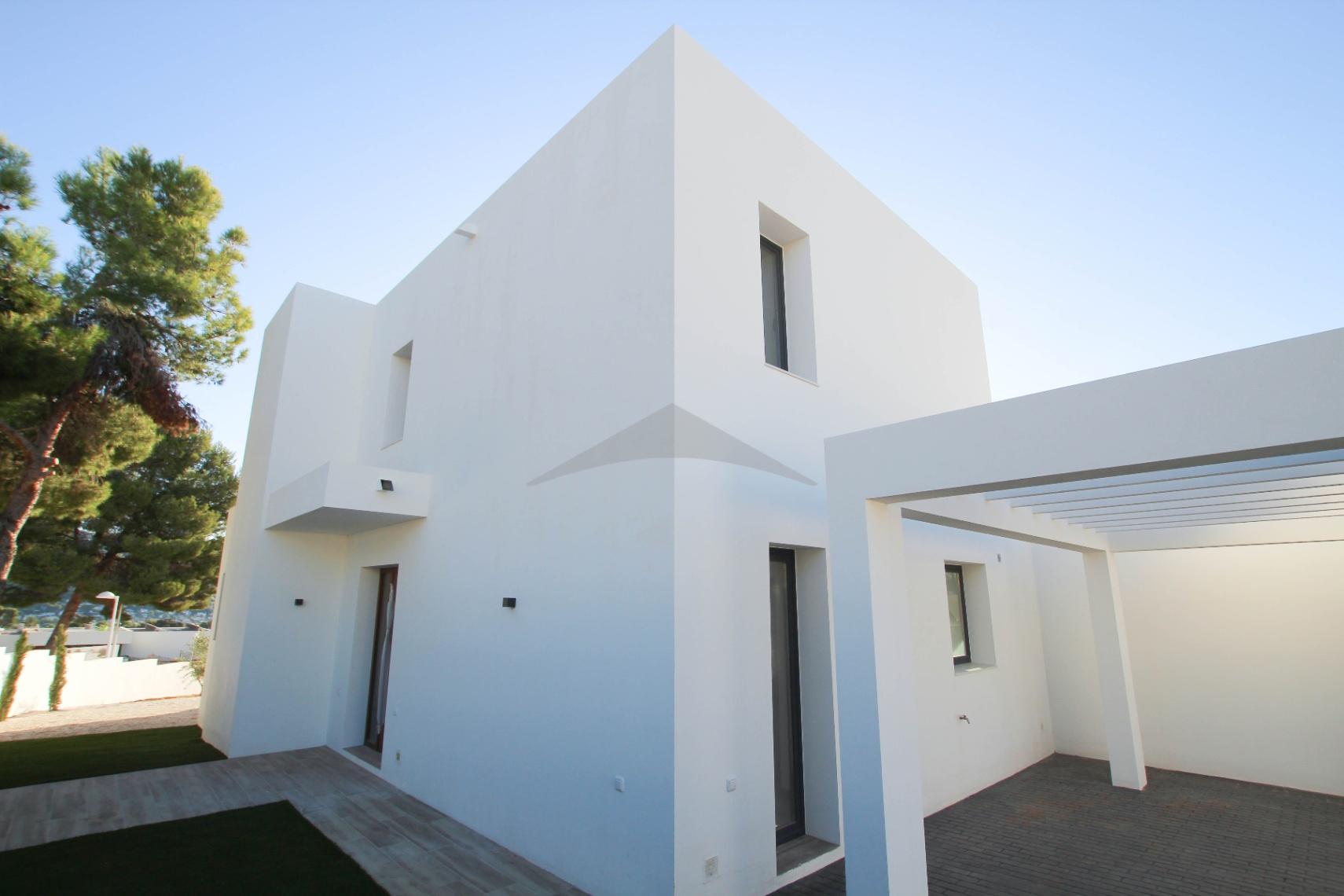Nieuwbouwvilla met zeezicht te koop in Moraira