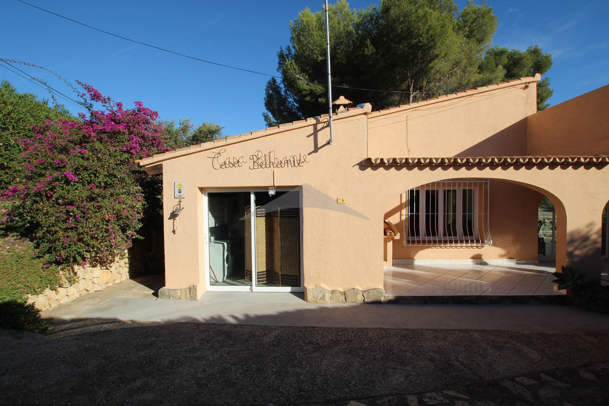 Klassieke Spaanse villa te koop in Moraira