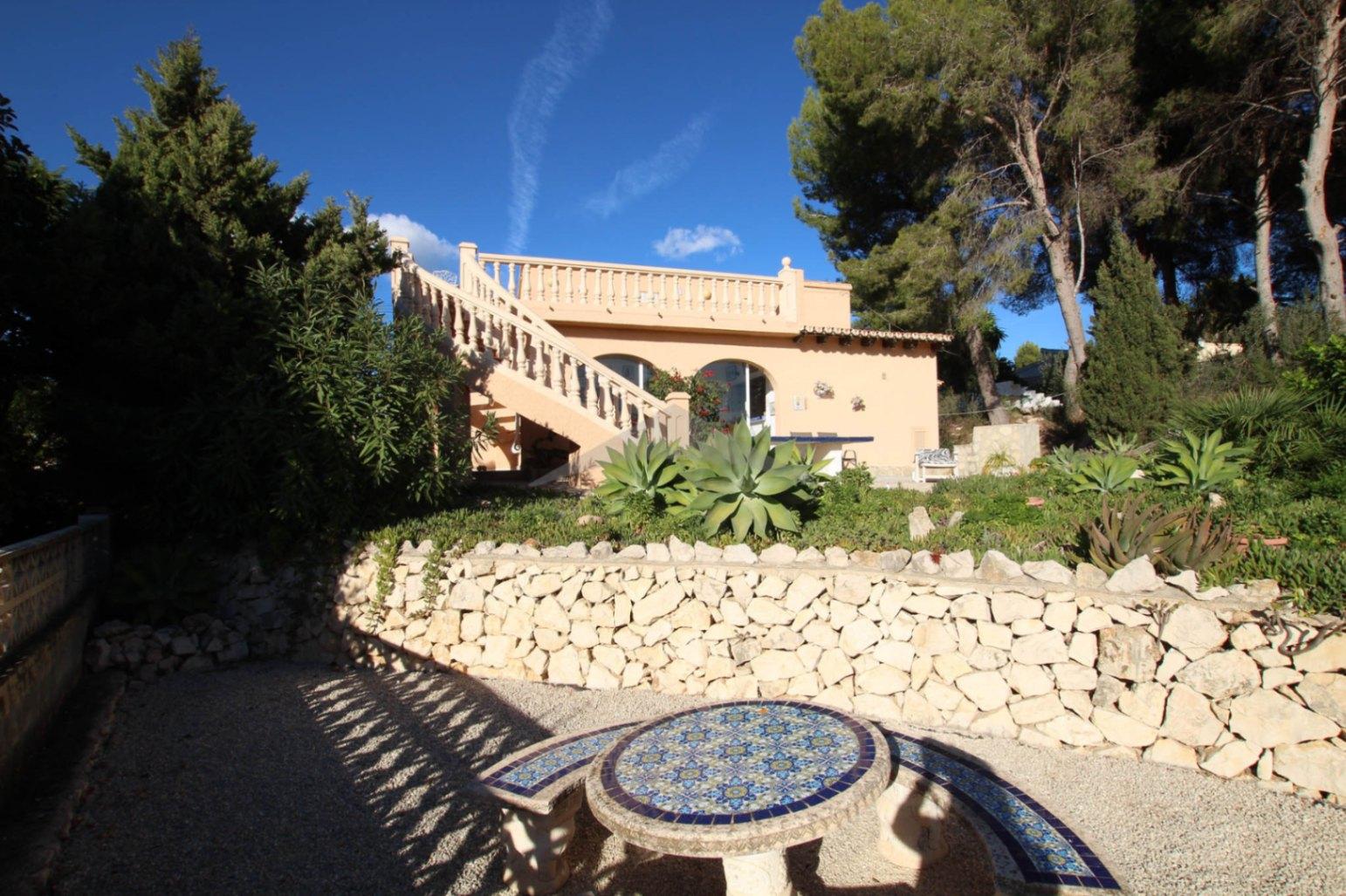 Klassieke Spaanse villa te koop in Moraira